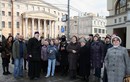 У часовни Рождества Пресвятой Богородицы в Столешниках