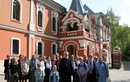 У Троицкого подворья Троице-Сергиевой Лавры