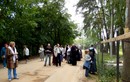 У входа в храм св. прав. Иоанна Кронштадтского