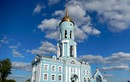 У ограды Владимирского храма в Мытищах